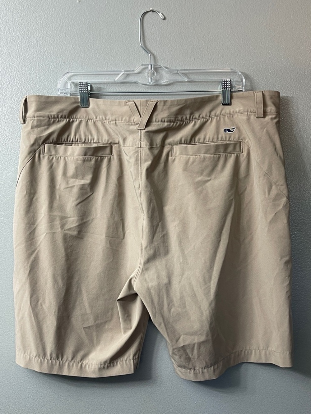 vineyard vines fairway shorts tan golf shorts Men's Tan Shorts 38 - Picture 4 of 6
